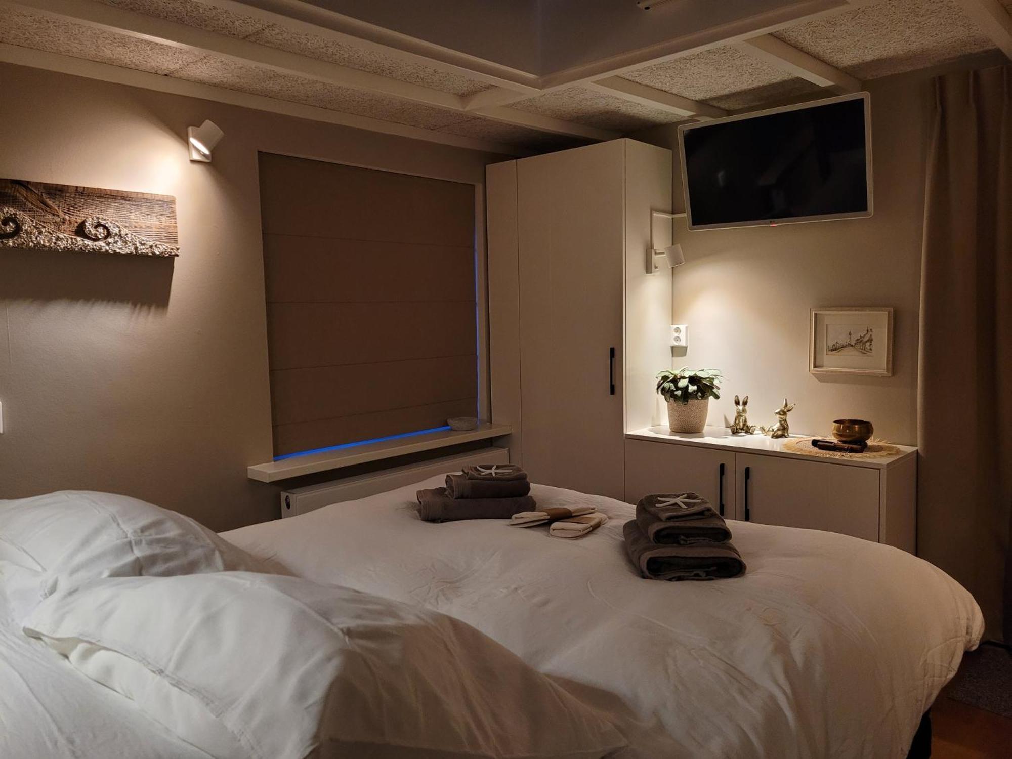 Tiny Villa De Haas Met Infraroodsauna 에크몬드안지 외부 사진