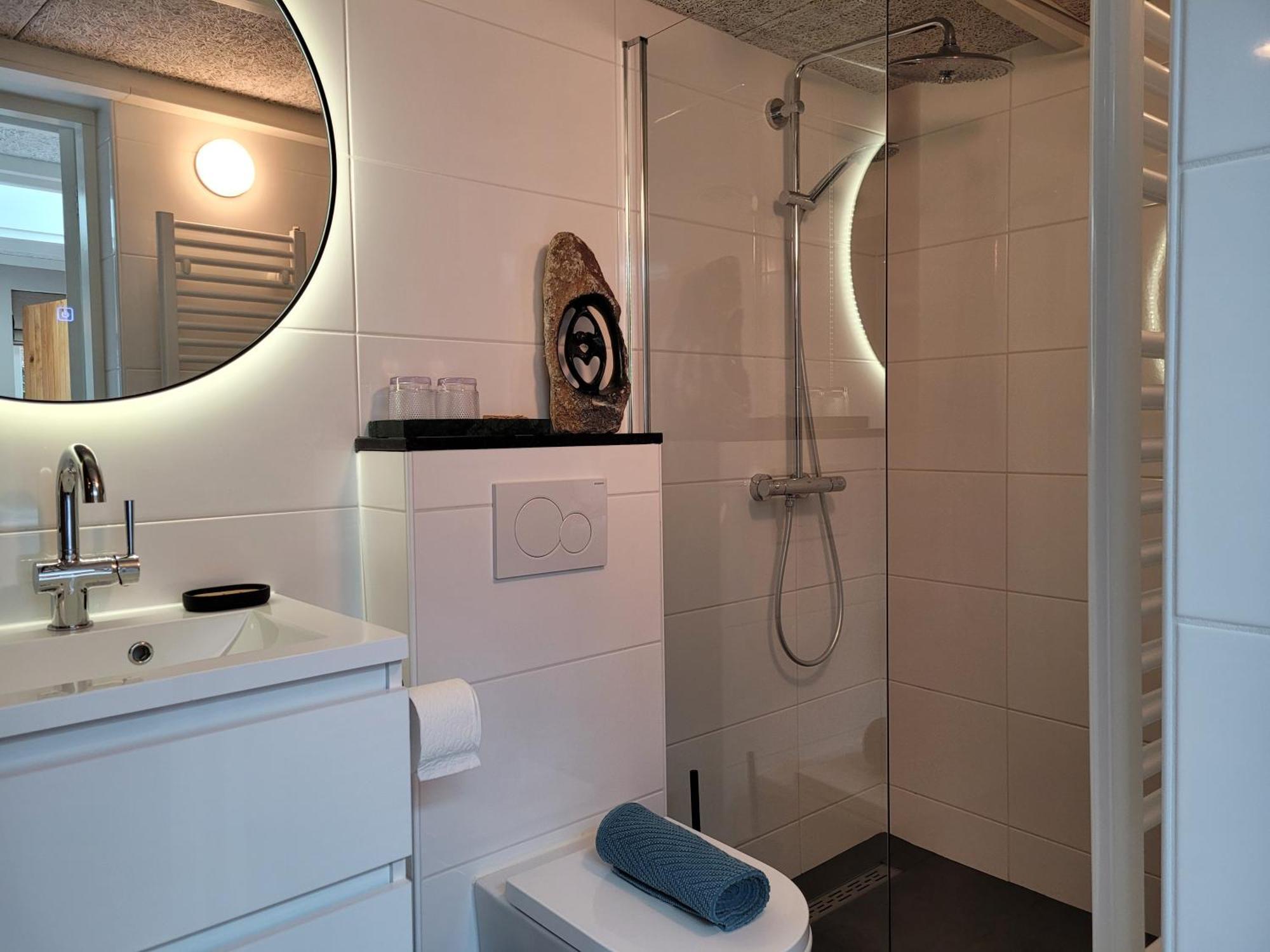 Tiny Villa De Haas Met Infraroodsauna 에크몬드안지 외부 사진