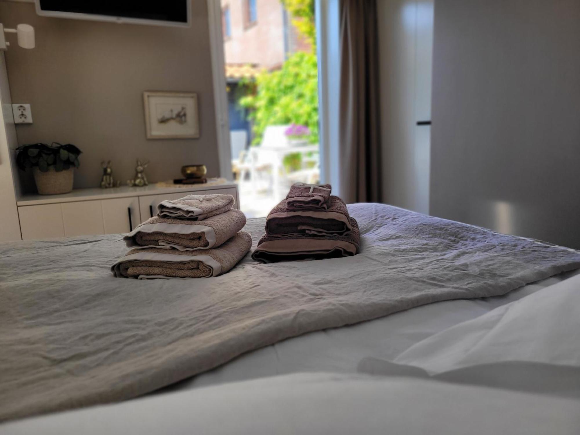 Tiny Villa De Haas Met Infraroodsauna 에크몬드안지 외부 사진