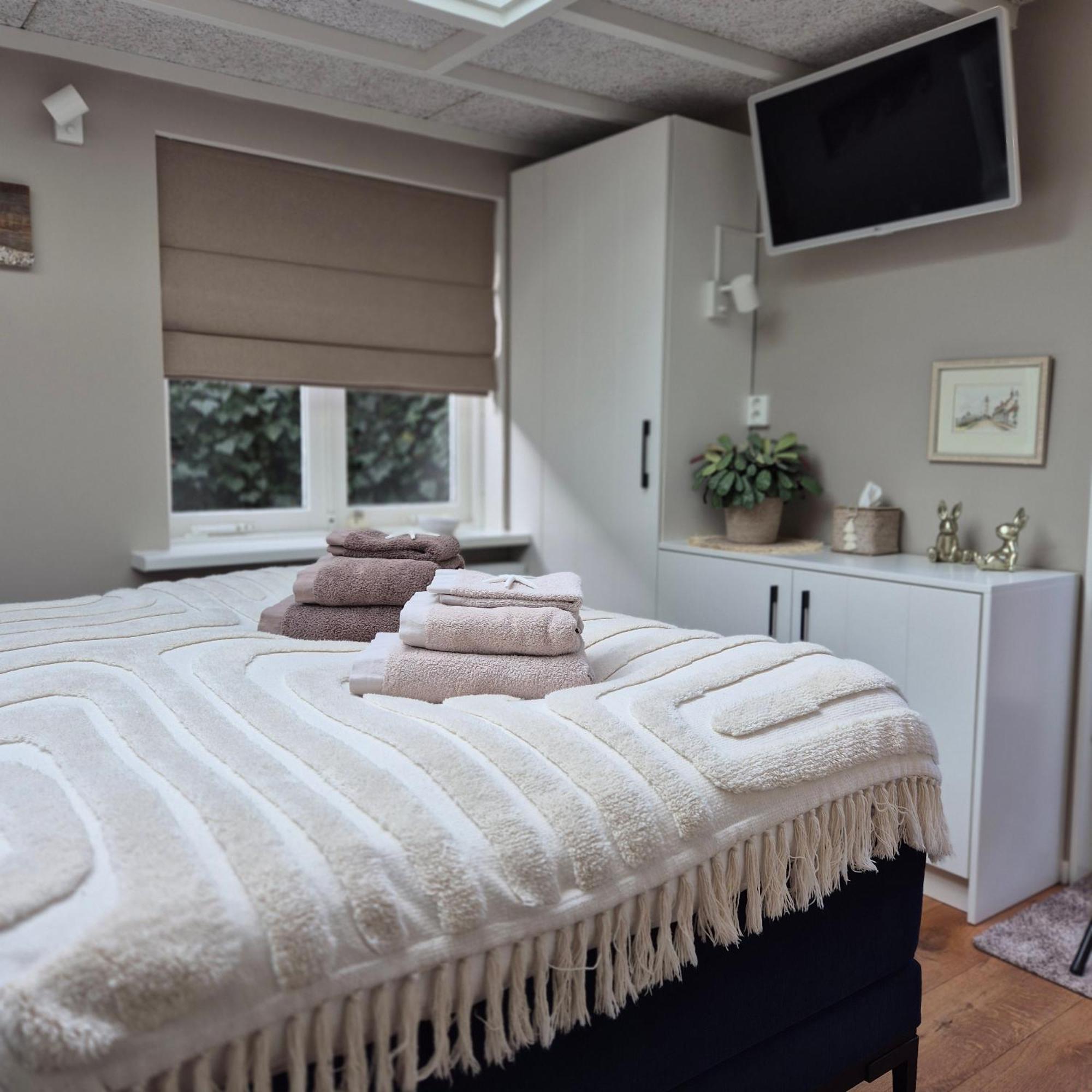 Tiny Villa De Haas Met Infraroodsauna 에크몬드안지 외부 사진